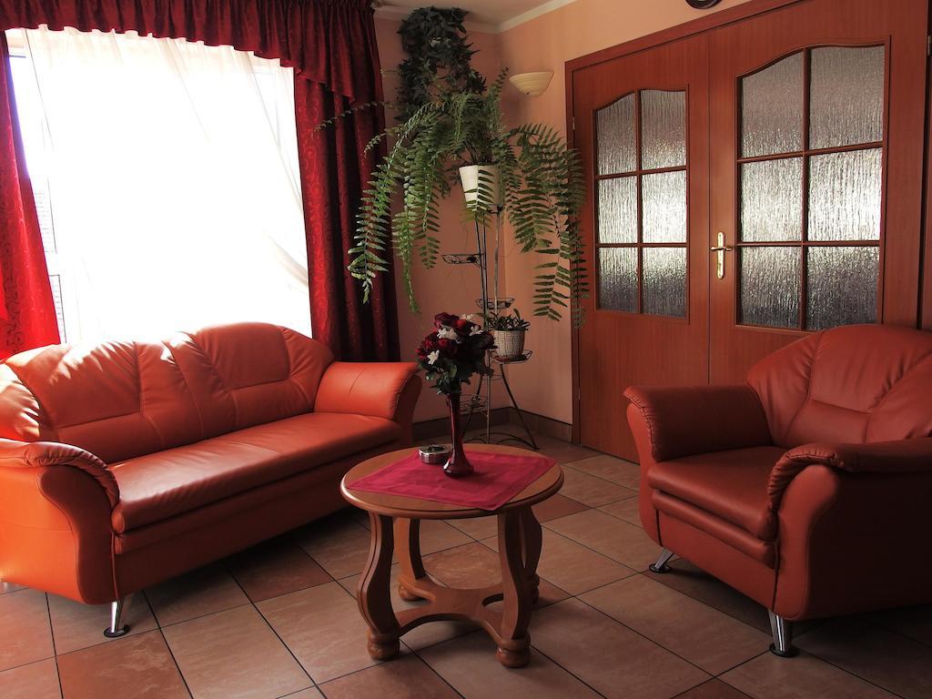 اوك Villa Eden & Restaurant المظهر الخارجي الصورة