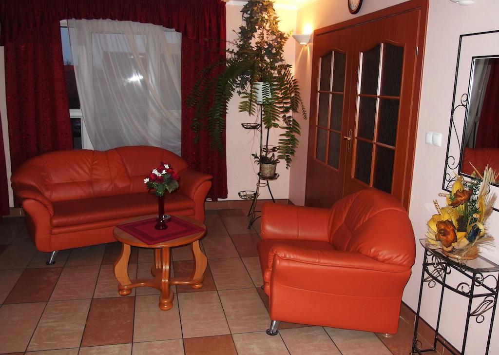 اوك Villa Eden & Restaurant المظهر الخارجي الصورة