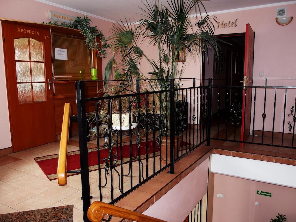 اوك Villa Eden & Restaurant المظهر الخارجي الصورة