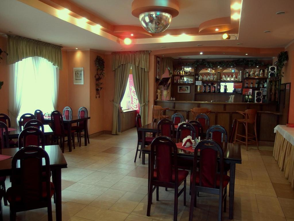 اوك Villa Eden & Restaurant المظهر الخارجي الصورة